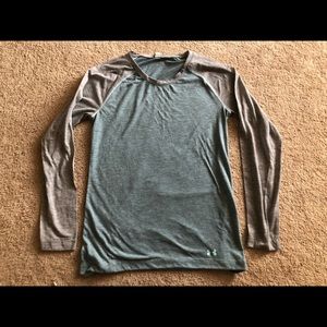 UNDER ARMOUR Womens Heat Gear Activewear Shirt - size Small